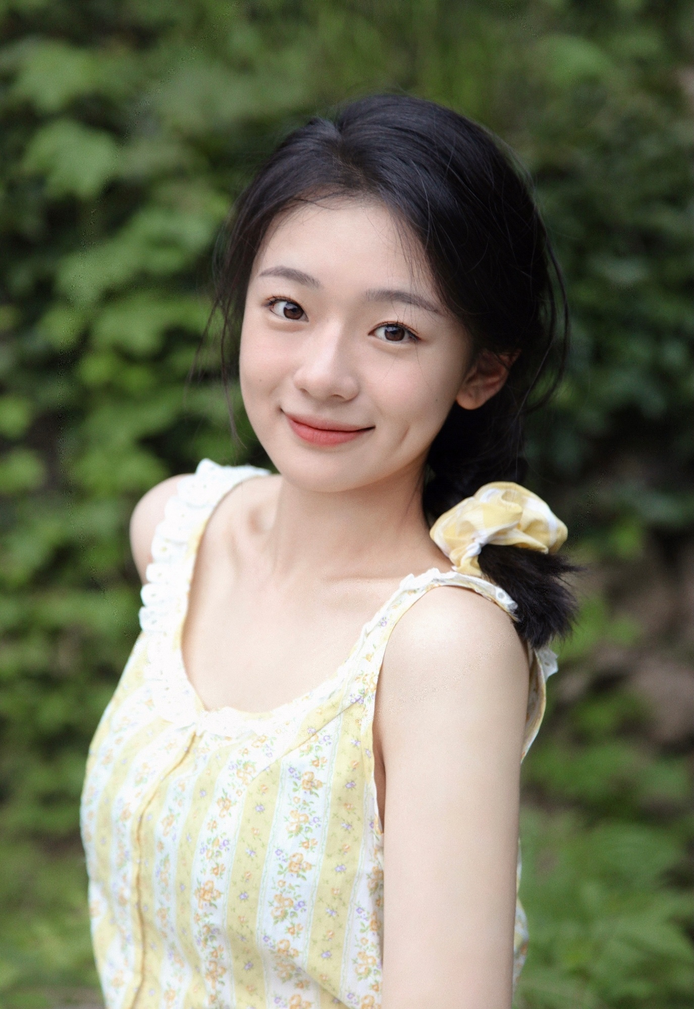 女演员陈娜，科技新宠引领未来生活